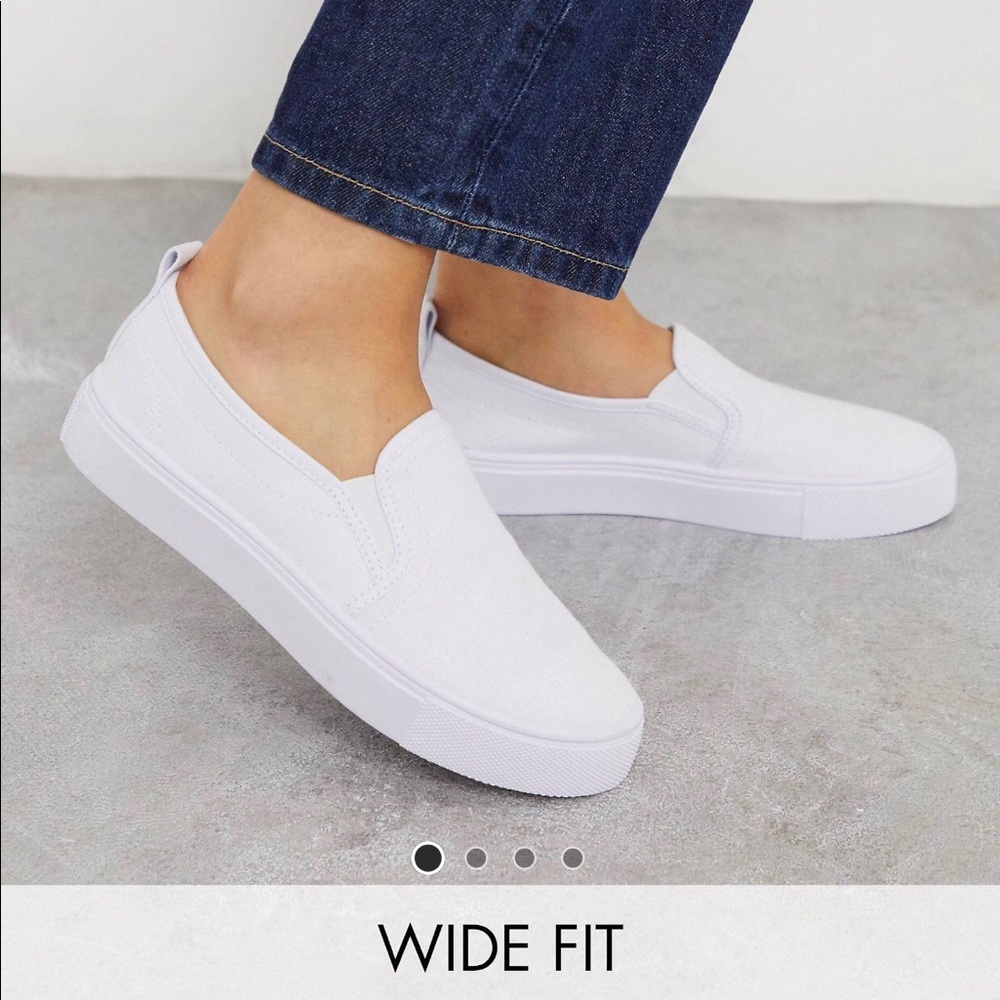 *BRAND NEW* ASOS Design Wide Fit Slip ons
